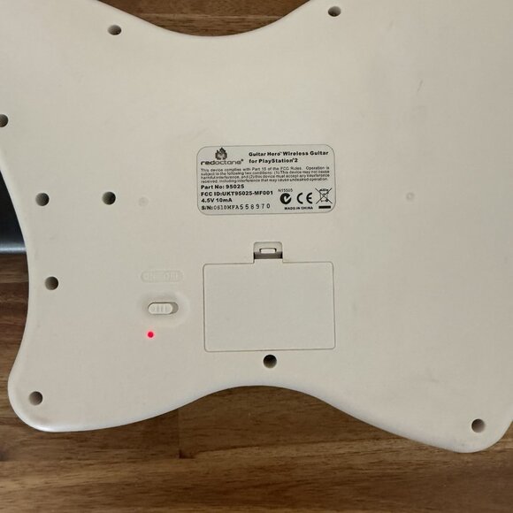 Guitar Hero Guitar Playstation 2 PS2 Wireless White No Dongle 95025 Not Tested - Picture 11 of 11